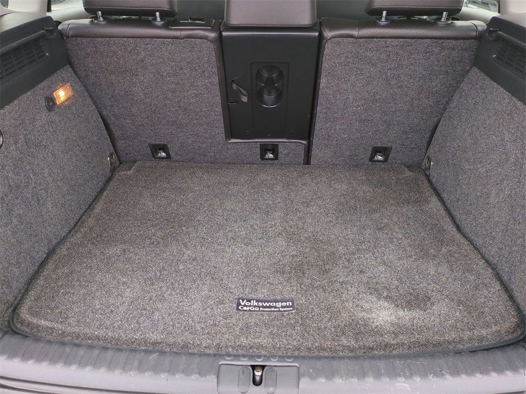 Used 2017 Volkswagen Tiguan S image 33