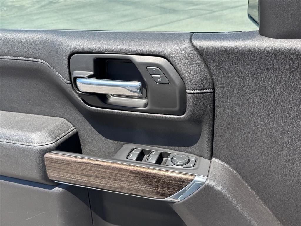 Used 2020 Chevrolet Silverado 1500 LT Trail Boss w/ Convenience Package AWD/4WD image 22
