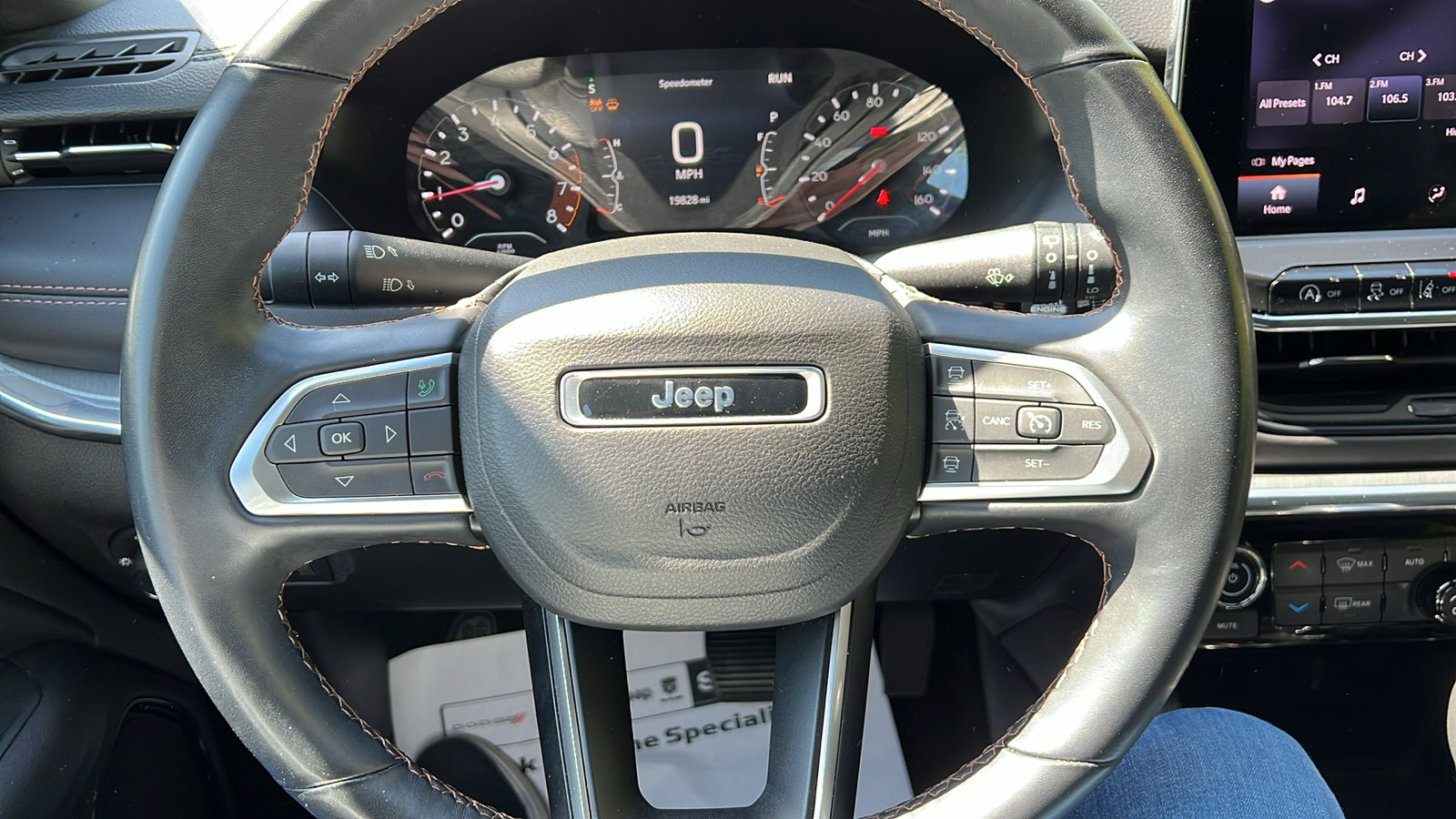 Used 2022 Jeep Compass Limited image 13
