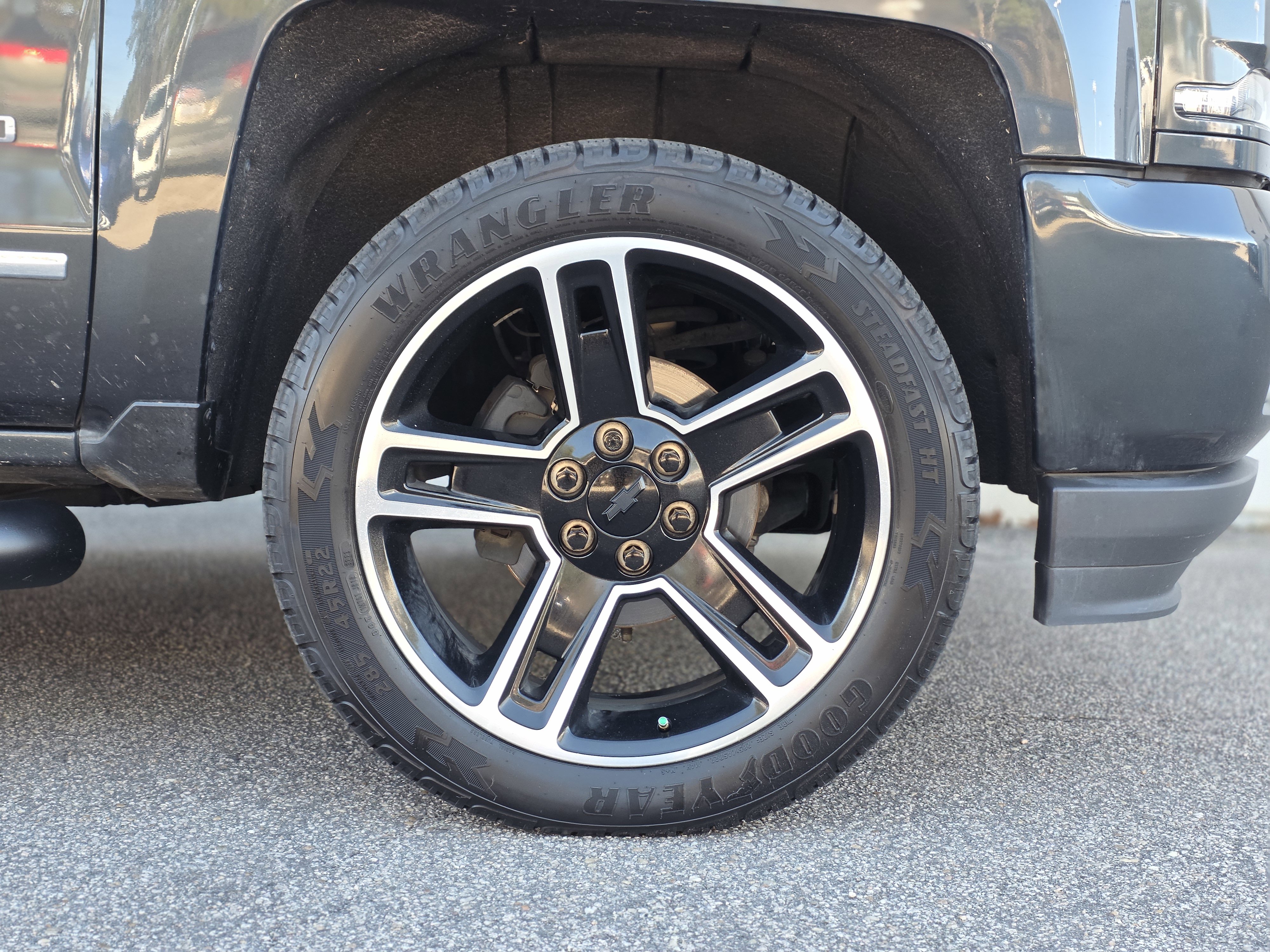 Used 2018 Chevrolet Silverado 1500 LTZ Z71 w/ LTZ Plus Package image 45