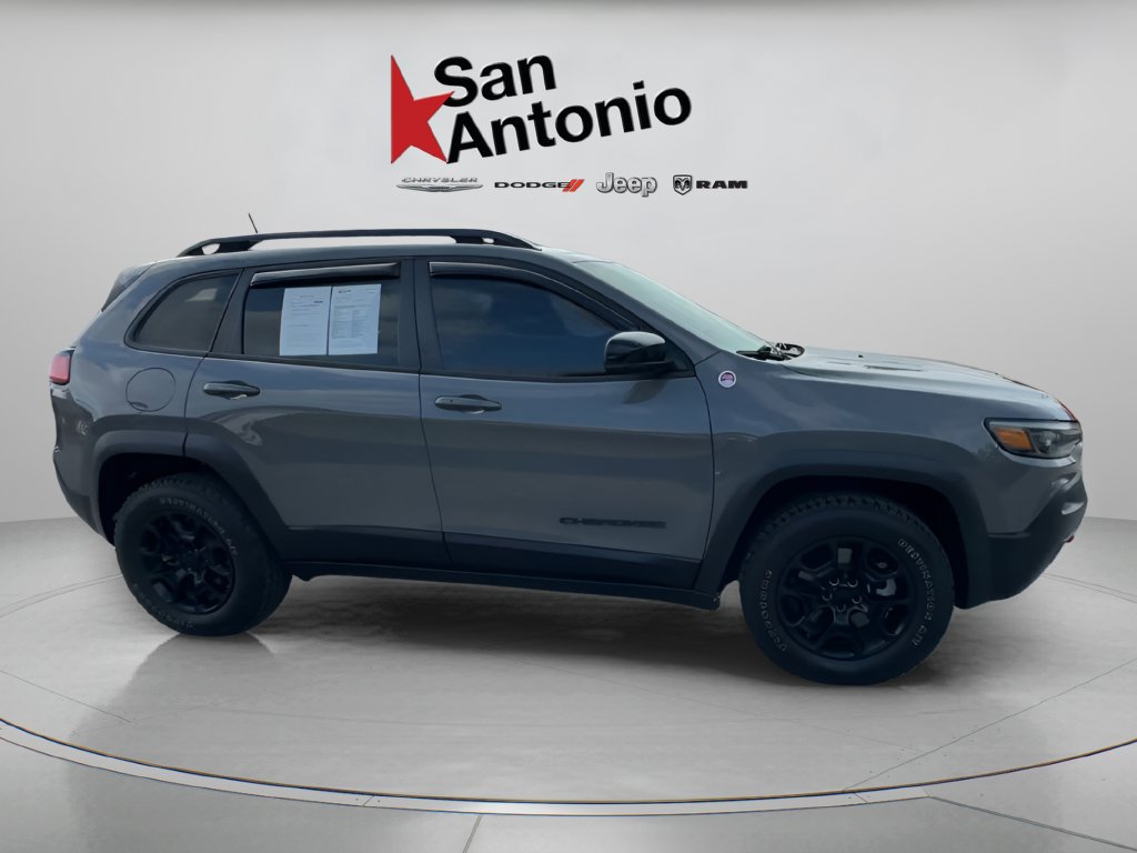 Used 2023 Jeep Cherokee Trailhawk w/ Trailer Tow Group AWD/4WD image 17