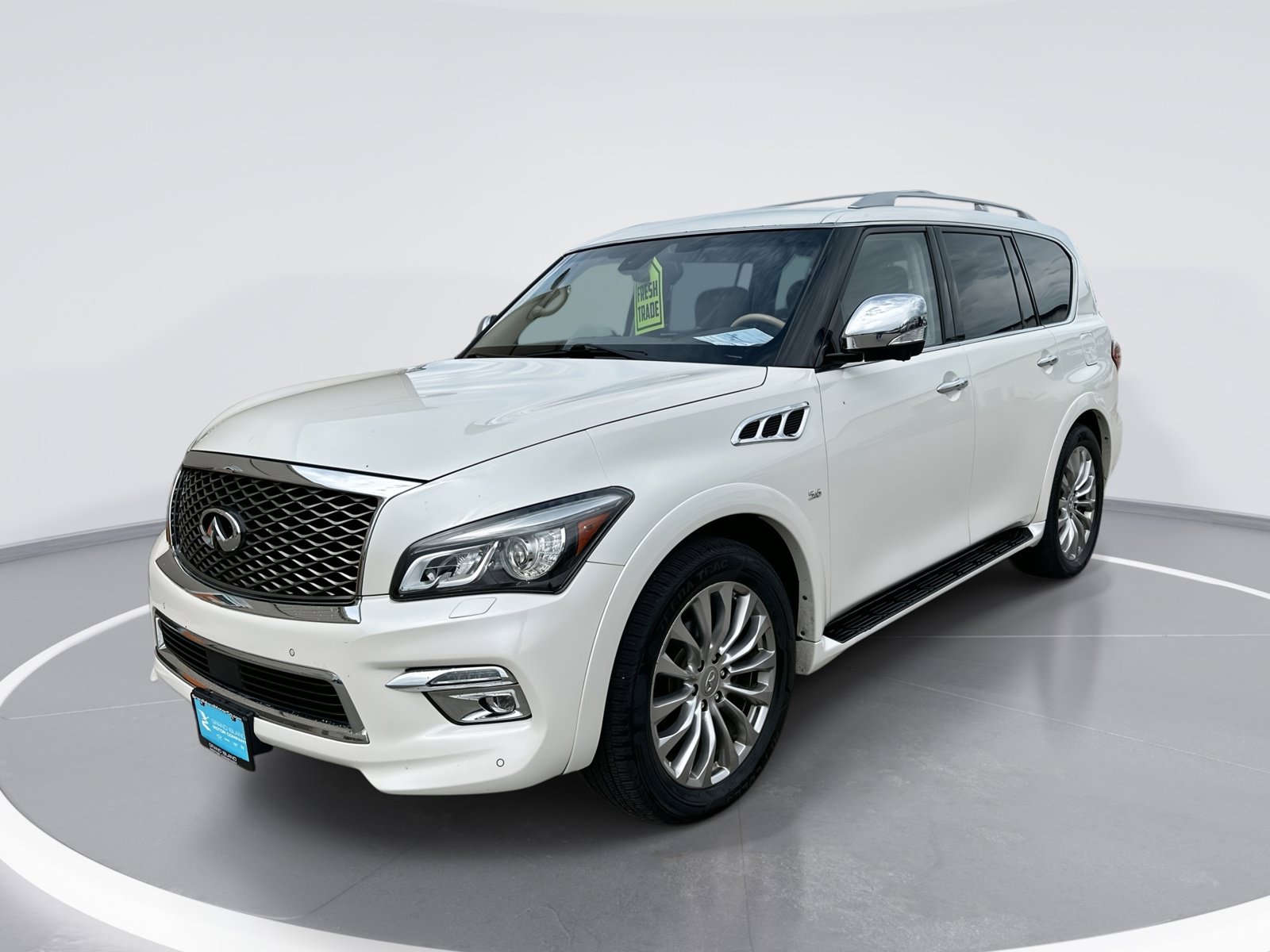 Used 2016 INFINITI QX80 4WD w/ Deluxe Technology Package