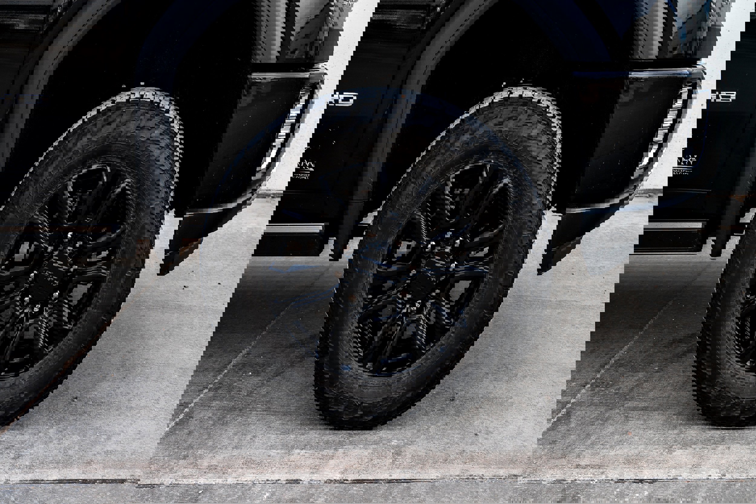 Used 2021 GMC Sierra 3500 Denali w/ Denali Ultimate Package image 11