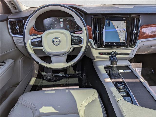 Used 2017 Volvo V90 T6 Cross Country image 17