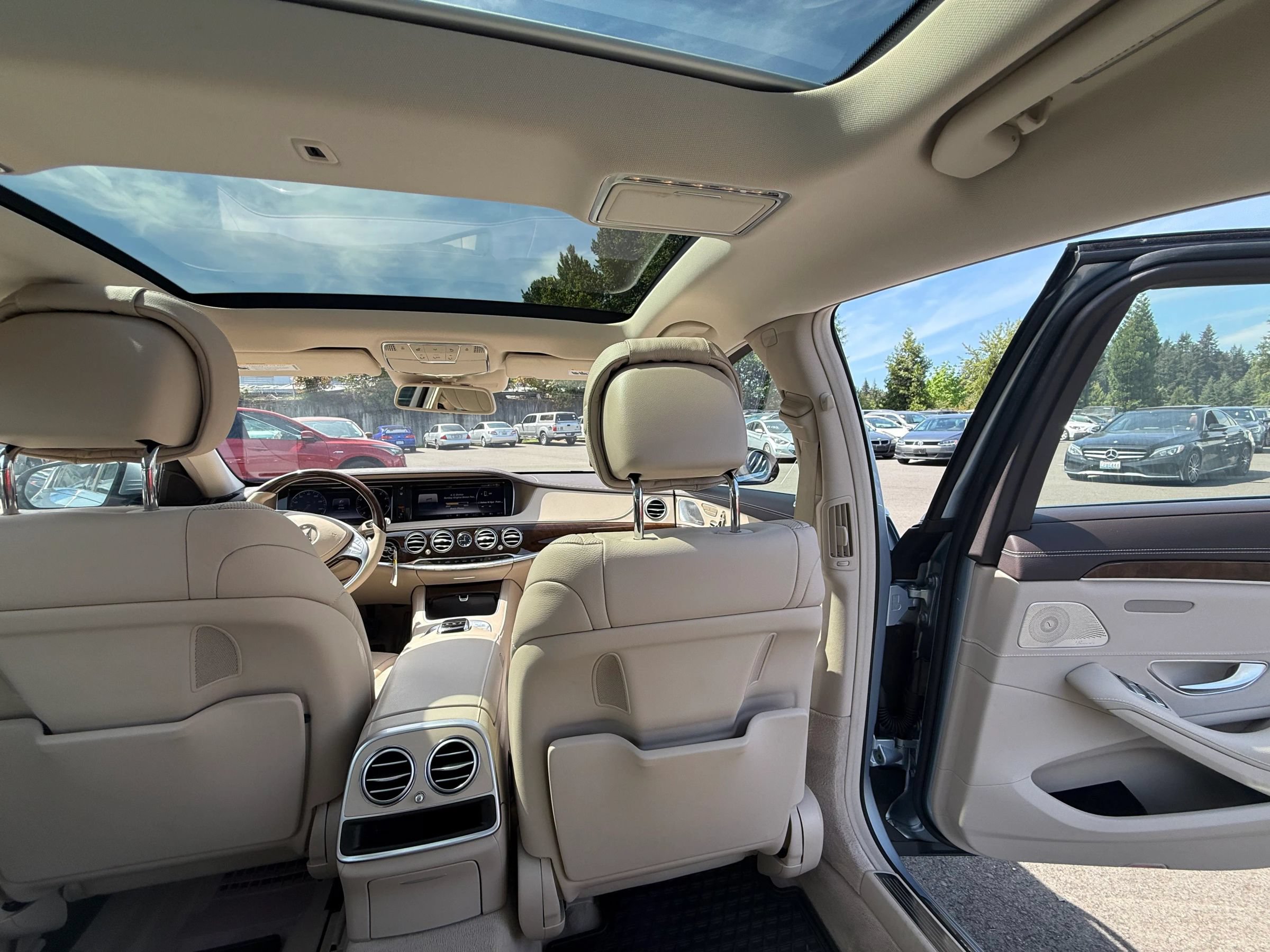 Used 2015 Mercedes-Benz S 550 4MATIC Sedan image 46