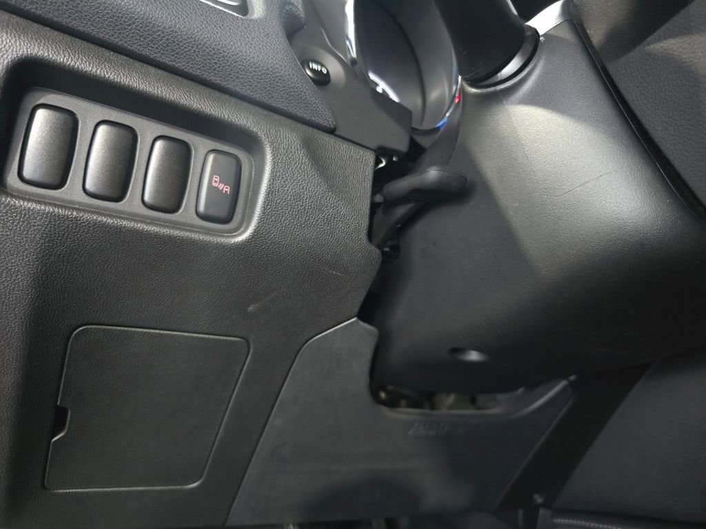 Used 2021 Mitsubishi Outlander Sport SE FWD image 14
