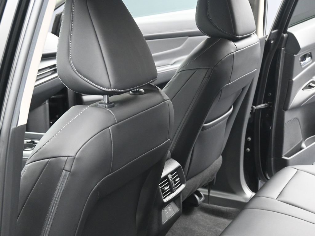 Used 2025 Nissan Murano SV image 19