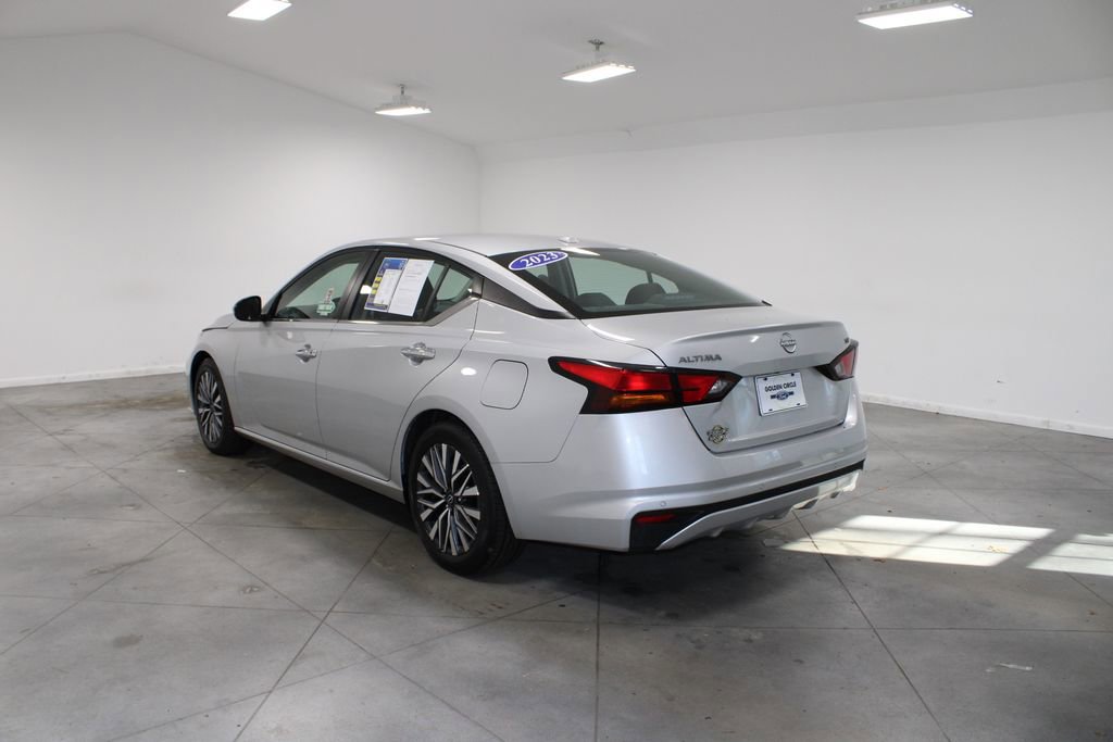 Used 2023 Nissan Altima 2.5 SV image 7