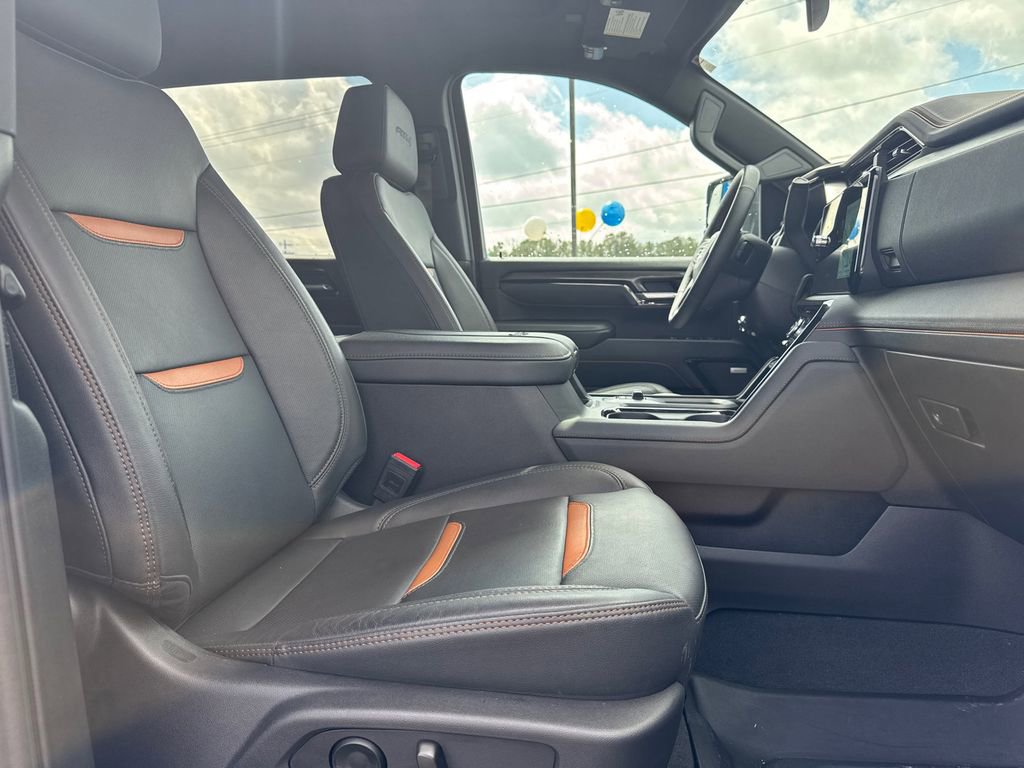 Used 2025 GMC Sierra 2500 AT4 w/ AT4 Preferred Package image 14