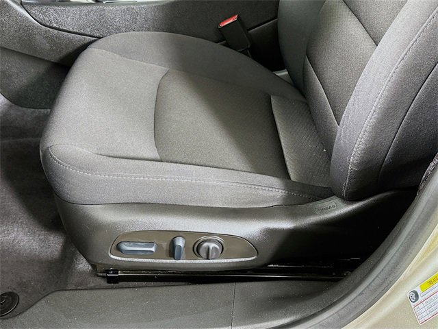 Used 2022 Chevrolet Malibu LT image 25