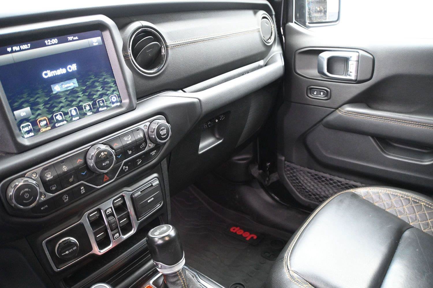 Used 2021 Jeep Wrangler Unlimited Sahara AWD/4WD image 4