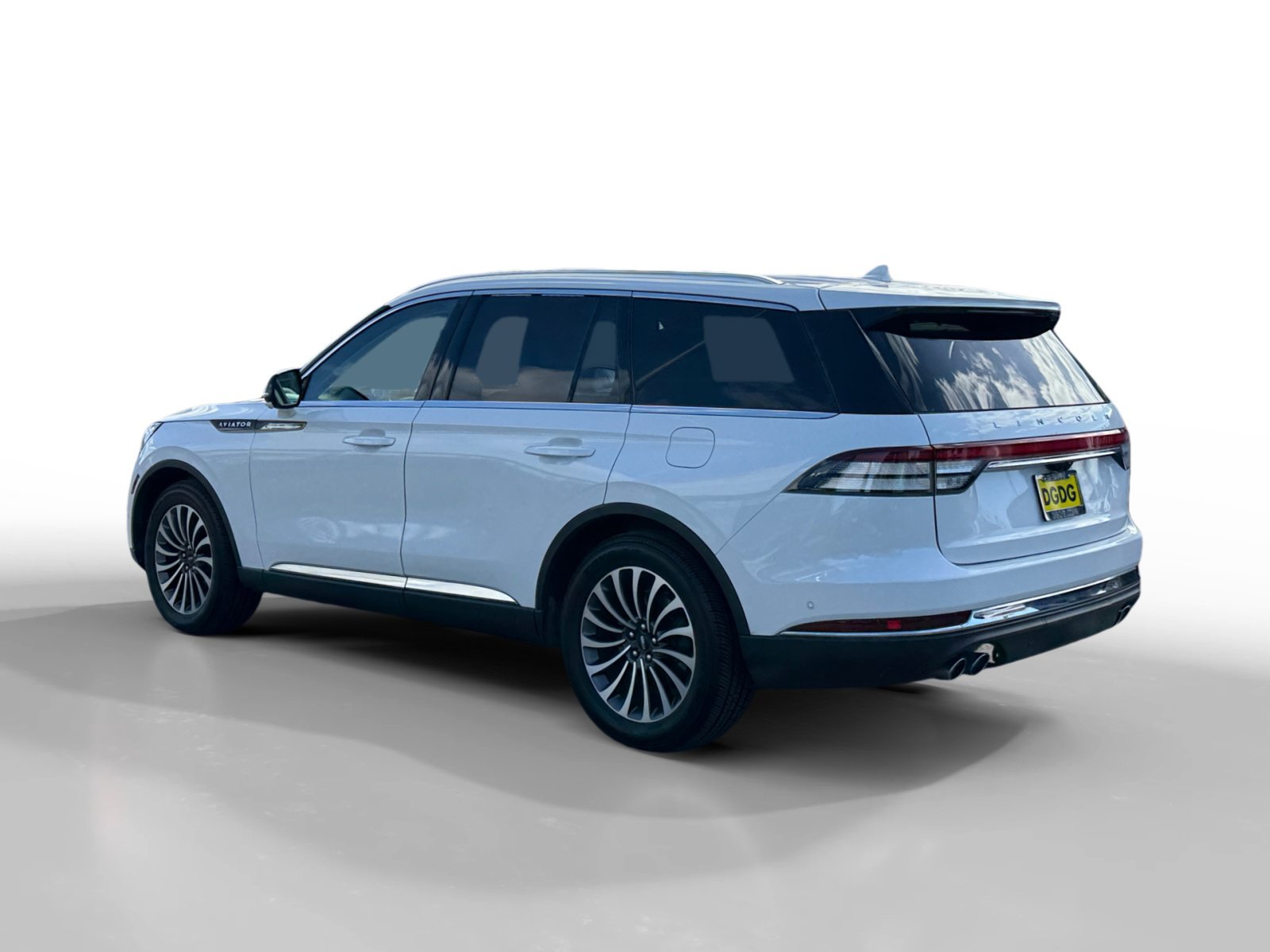 Used 2022 Lincoln Aviator Reserve w/ Elements Package Plus RWD image 3