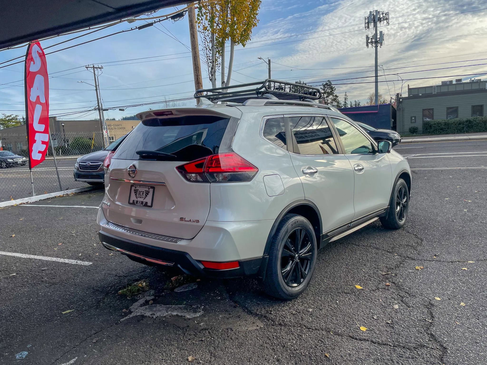 Used 2017 Nissan Rogue SL w/ SL Premium Package image 5