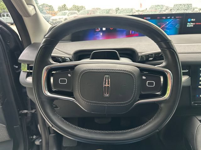 Used 2025 Lincoln Navigator Reserve AWD/4WD image 30