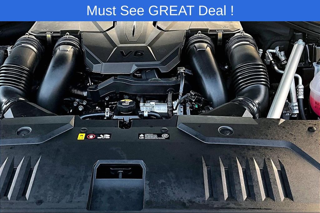 Used 2025 Genesis GV70 3.5T Sport image 13