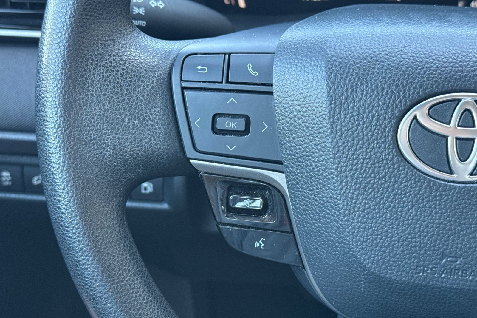 Certified 2025 Toyota Camry LE FWD image 37