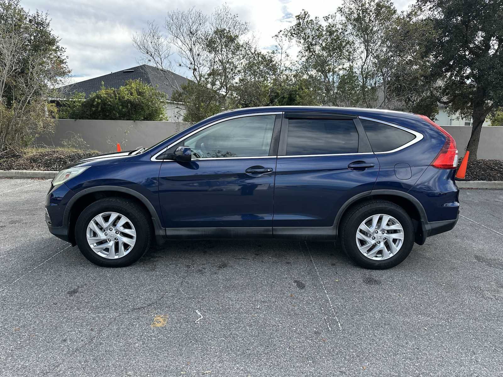 Used 2016 Honda CR-V EX image 3