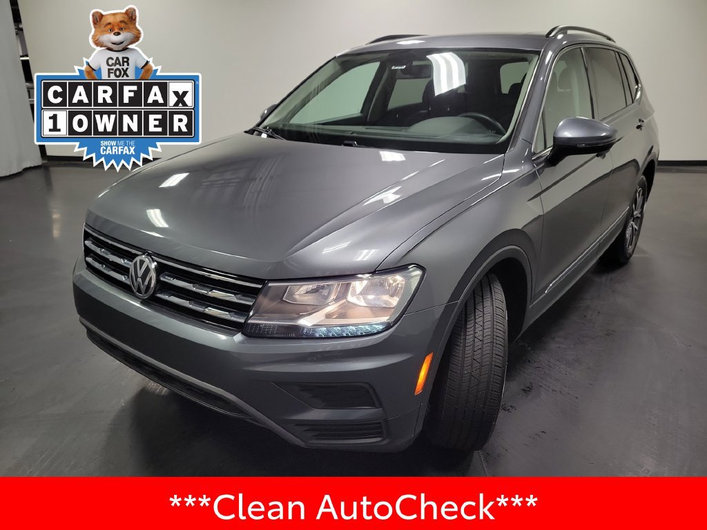 Used 2020 Volkswagen Tiguan SE w/ Panoramic Sunroof Package FWD image 4
