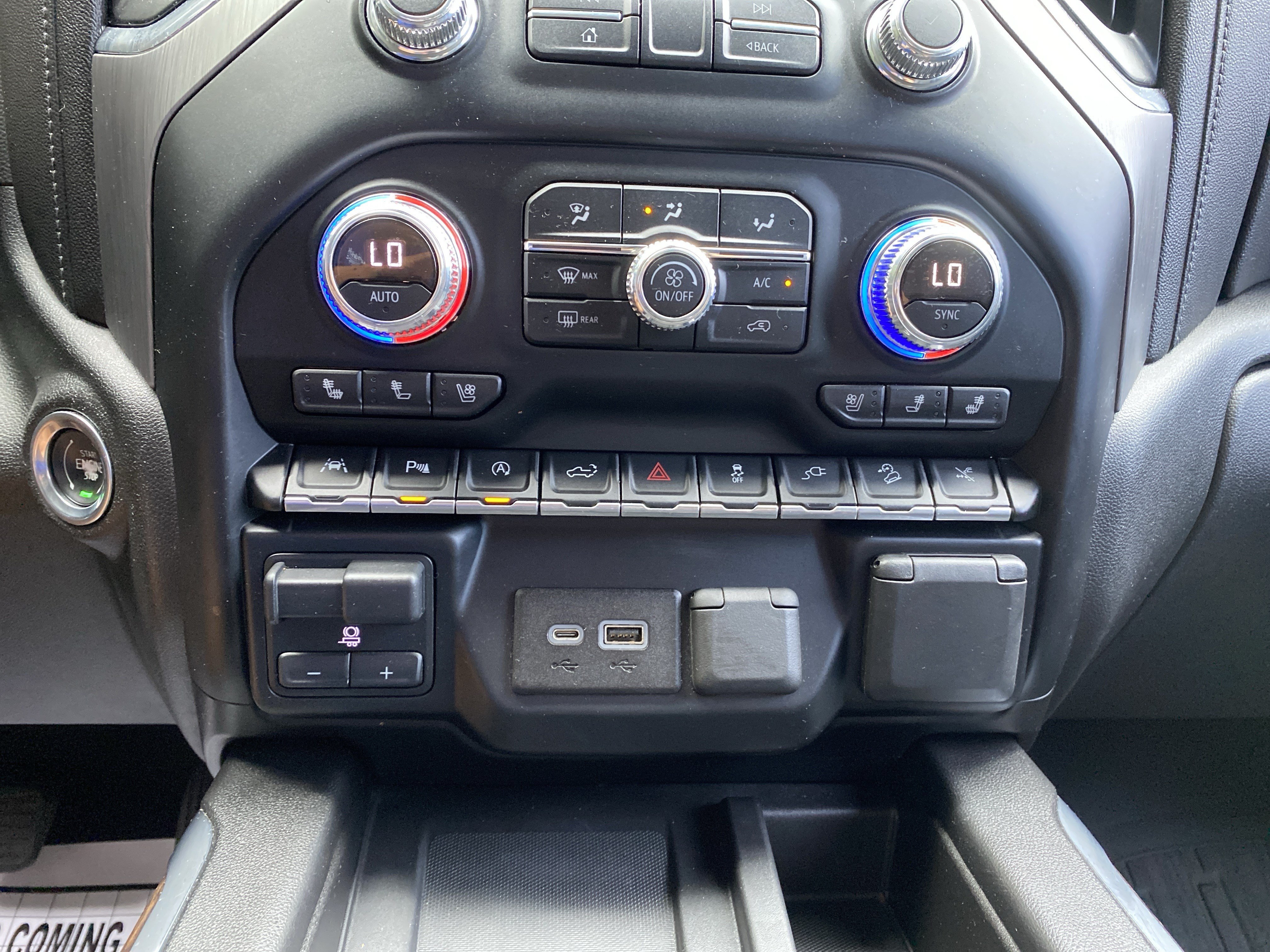 Used 2019 GMC Sierra 1500 Denali w/ Denali Ultimate Package AWD/4WD image 31