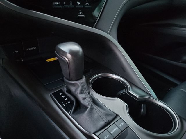 Used 2024 Toyota Camry SE w/ Cold Weather Package FWD image 21