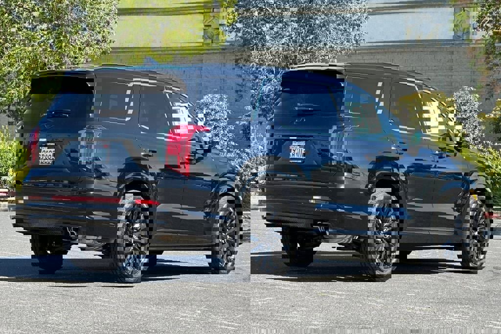 Used 2025 Hyundai Palisade Calligraphy image 4