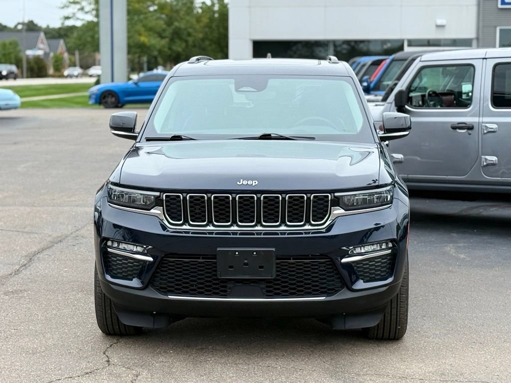 Used 2023 Jeep Grand Cherokee Limited AWD/4WD image 35