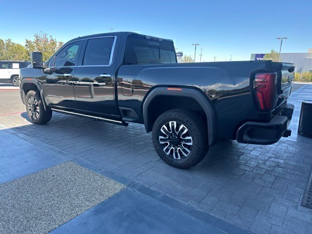 Used 2024 GMC Sierra 2500 Denali Ultimate AWD/4WD image 7