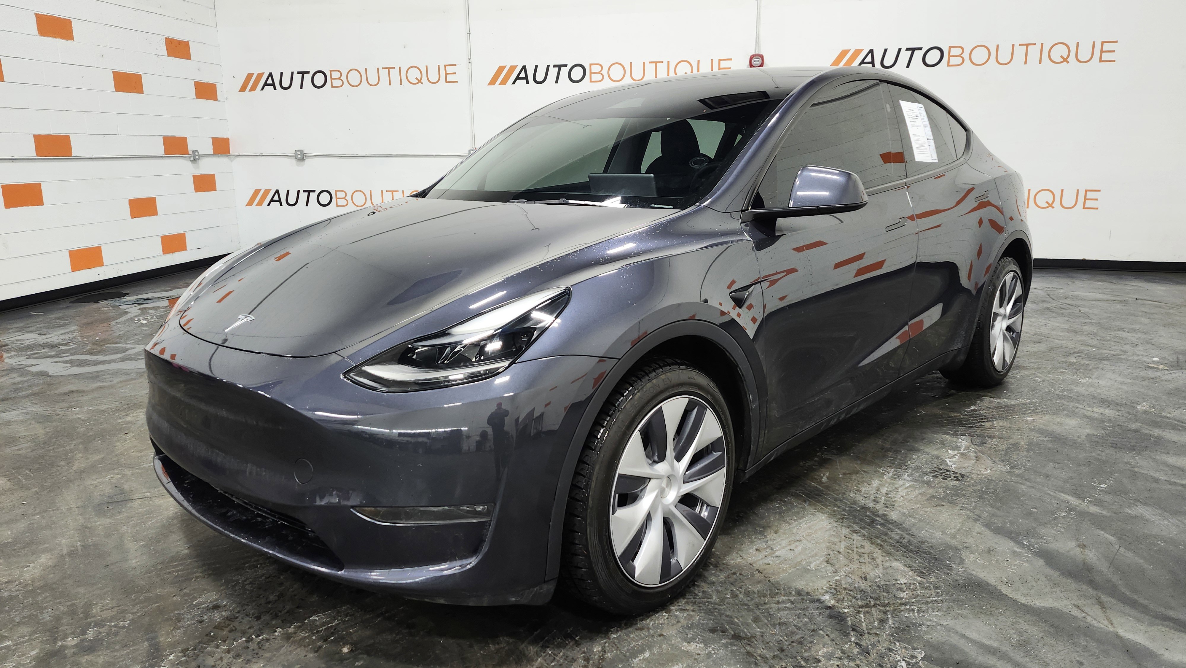 Used 2024 Tesla Model Y Long Range image 13