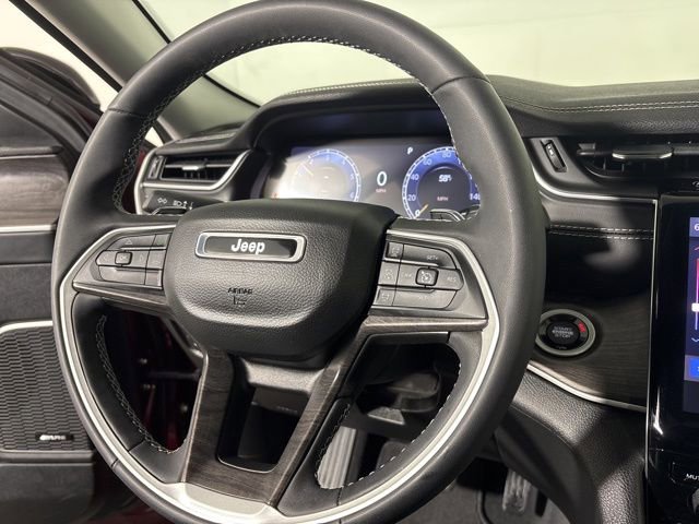 Used 2023 Jeep Grand Cherokee Limited AWD/4WD image 21