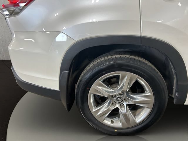 Used 2016 Toyota Highlander Limited AWD/4WD image 35