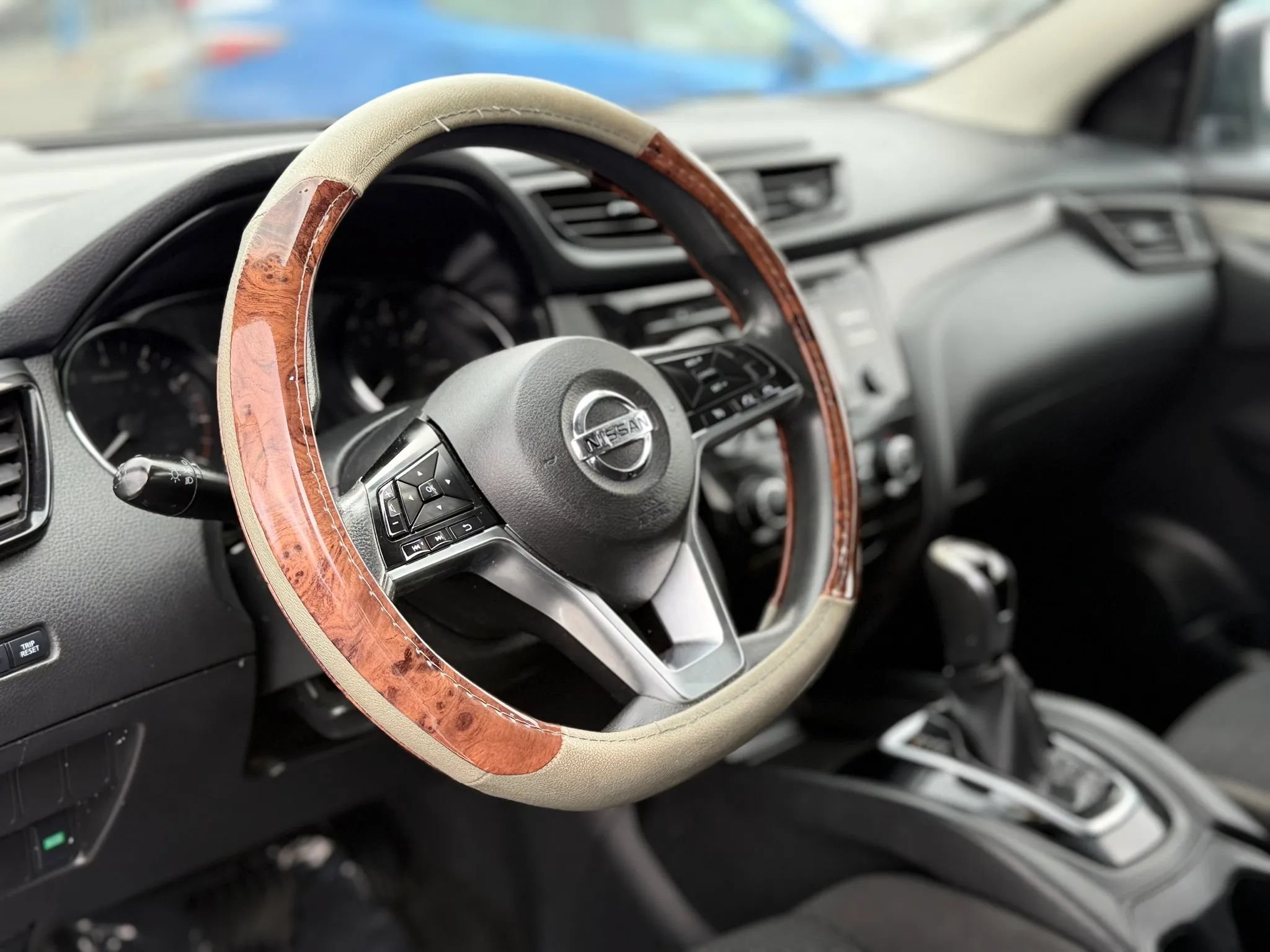 Used 2018 Nissan Rogue Sport S AWD/4WD image 17