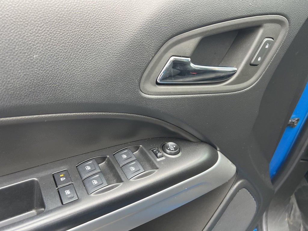 Used 2022 Chevrolet Colorado LT w/ Chrome Appearance Package image 21