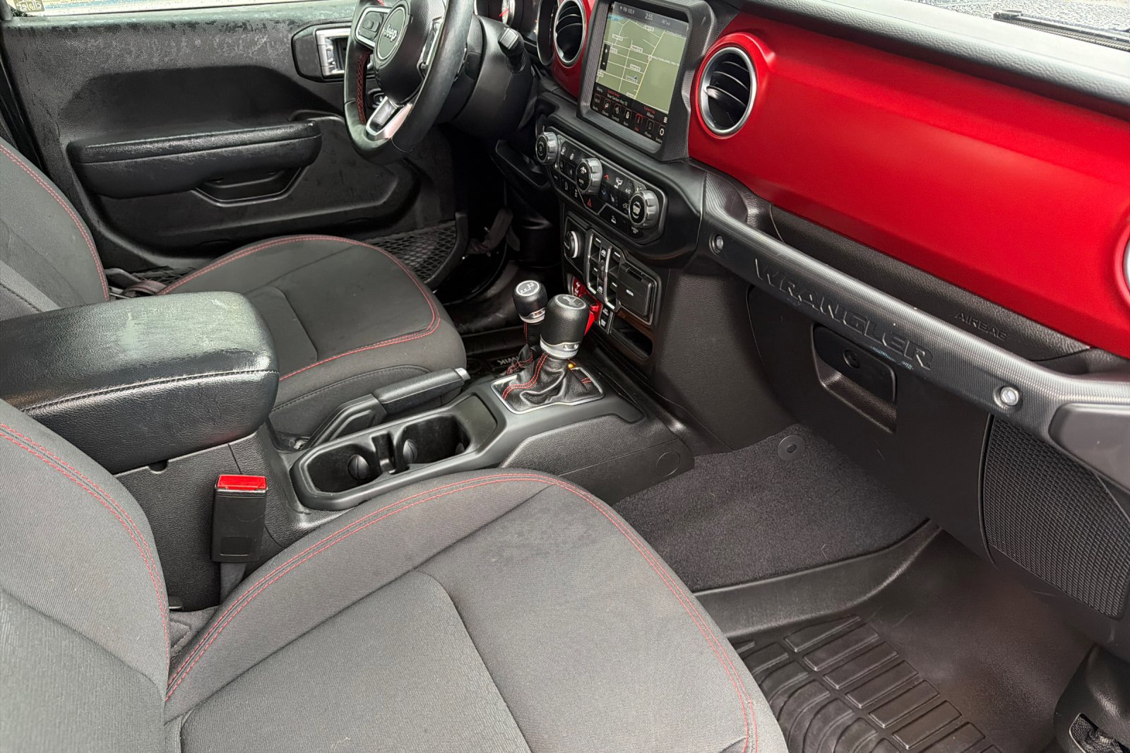 Used 2022 Jeep Wrangler Unlimited Rubicon w/ Cold Weather Group image 15