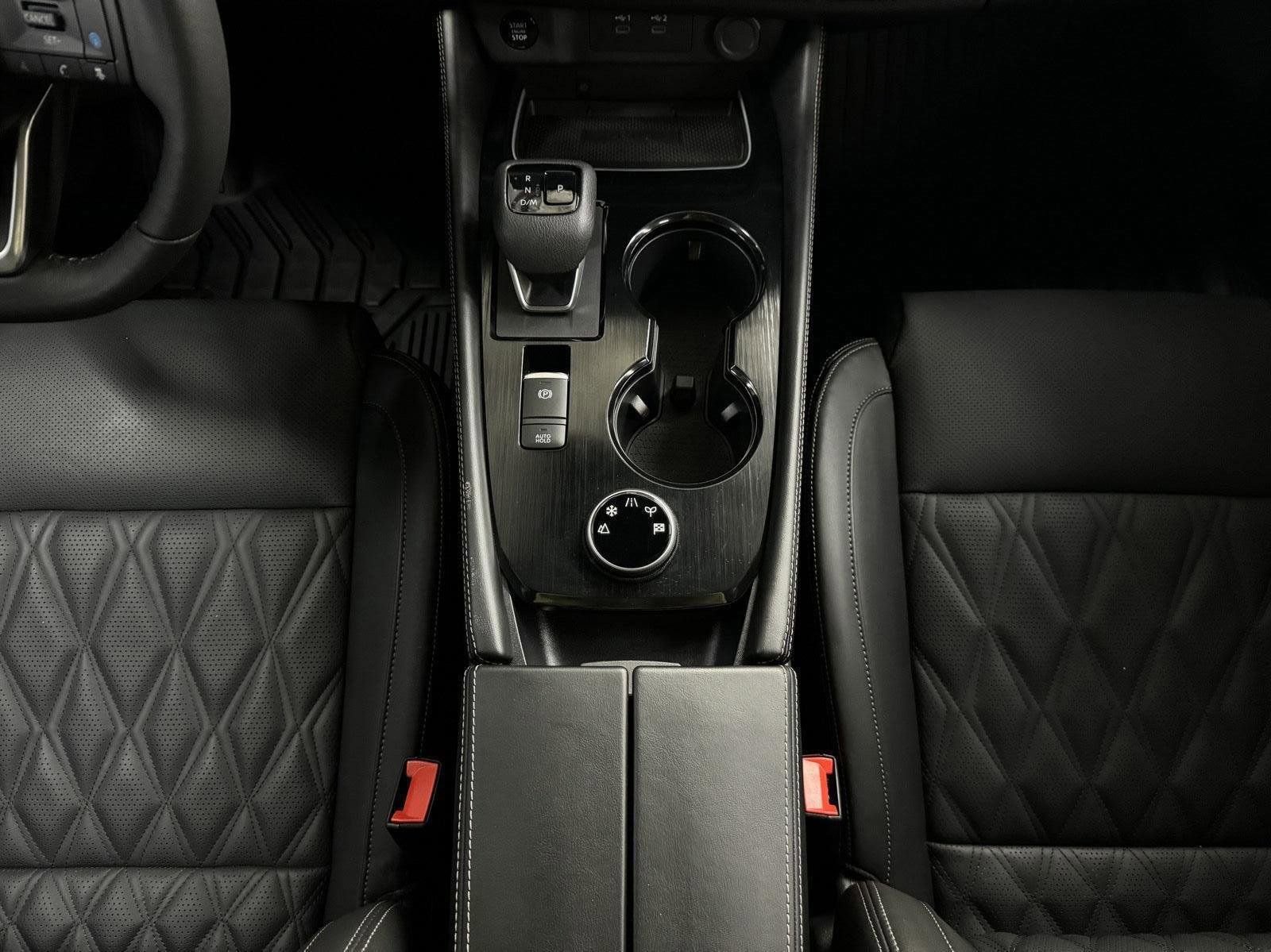 Used 2024 Nissan Rogue Platinum w/ Platinum Premium Package image 23