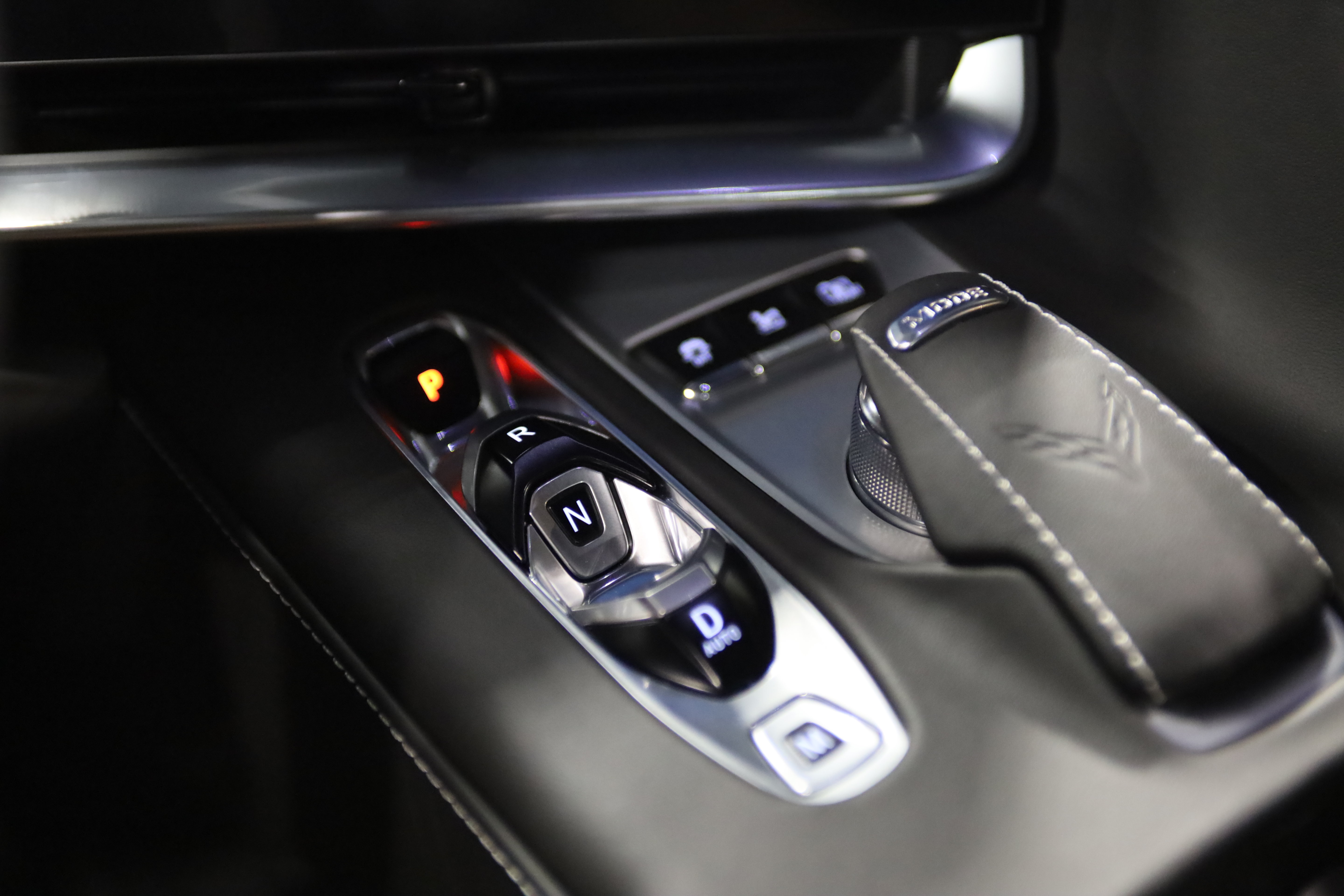 Used 2024 Chevrolet Corvette Z06 w/ Z07 Performance Package RWD image 31