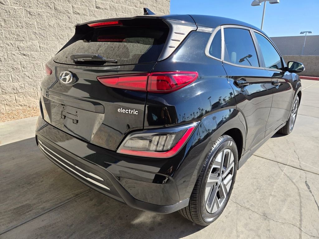 Used 2022 Hyundai Kona Limited image 4