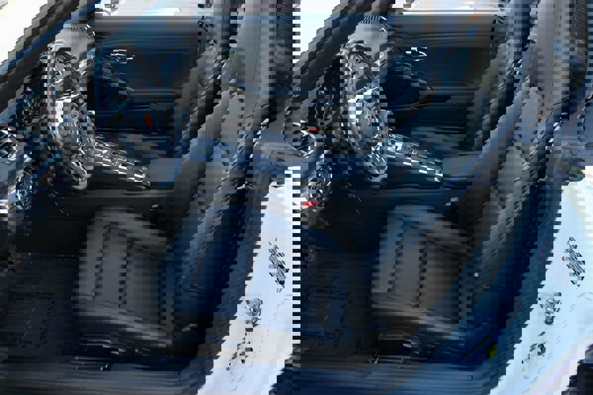 Used 2018 Porsche 718 Boxster RWD image 18