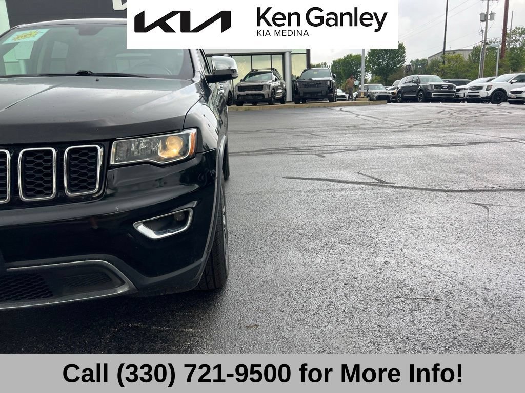 Used 2017 Jeep Grand Cherokee Limited AWD/4WD image 19