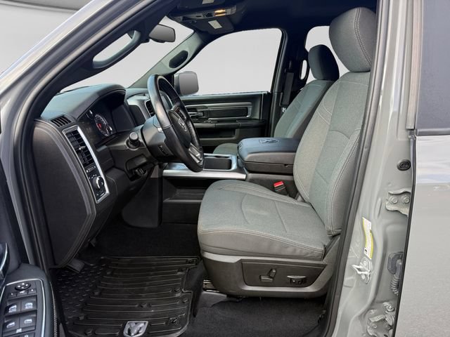 Used 2022 RAM 1500 Warlock w/ Ceramic Grey Warlock Package AWD/4WD image 10