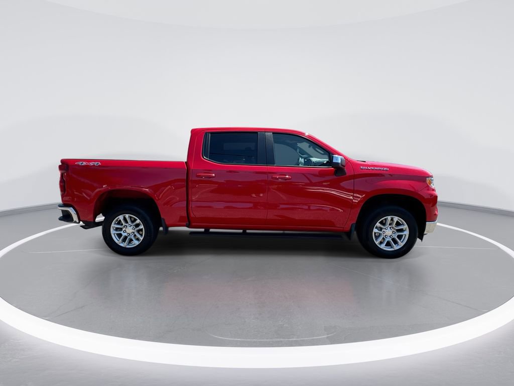 Used 2023 Chevrolet Silverado 1500 LT AWD/4WD image 9