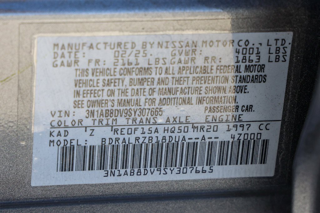 Used 2025 Nissan Sentra SR FWD image 34
