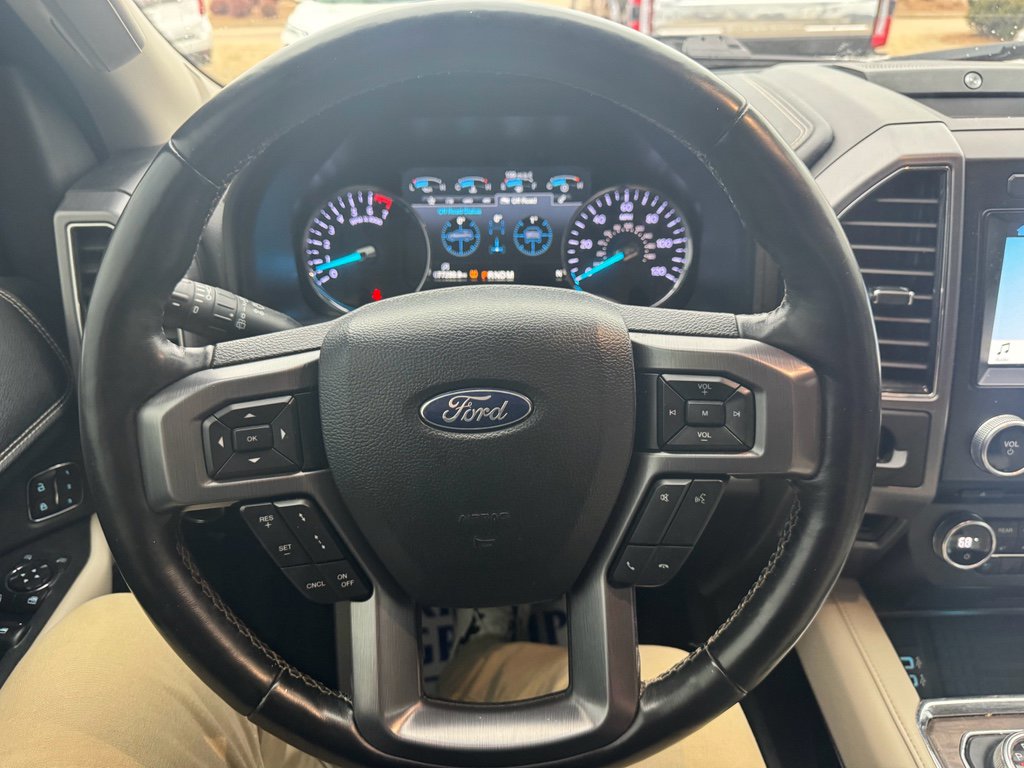 Used 2018 Ford Expedition Platinum image 19