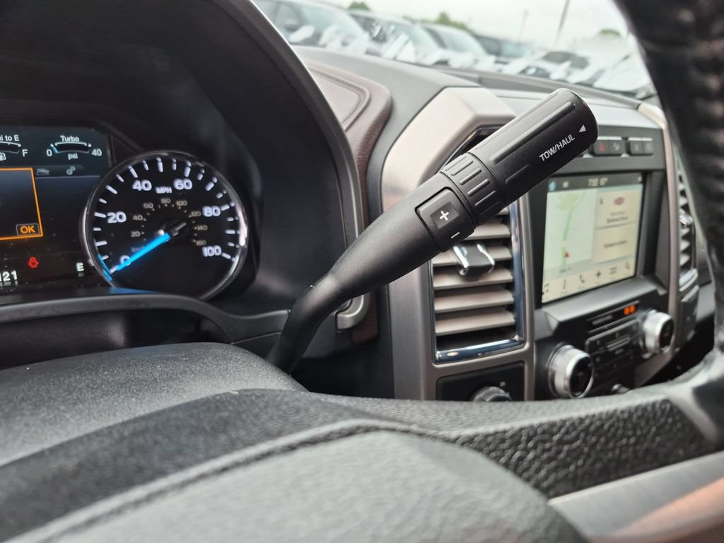 Used 2017 Ford F350 Platinum w/ Platinum Ultimate Package AWD/4WD image 30