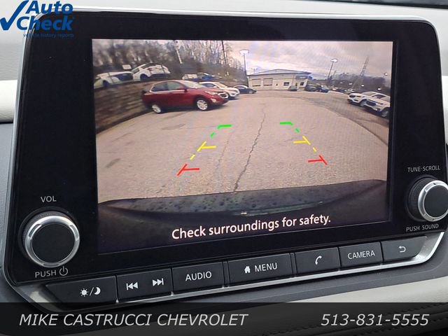 Used 2025 Nissan Rogue SV image 16