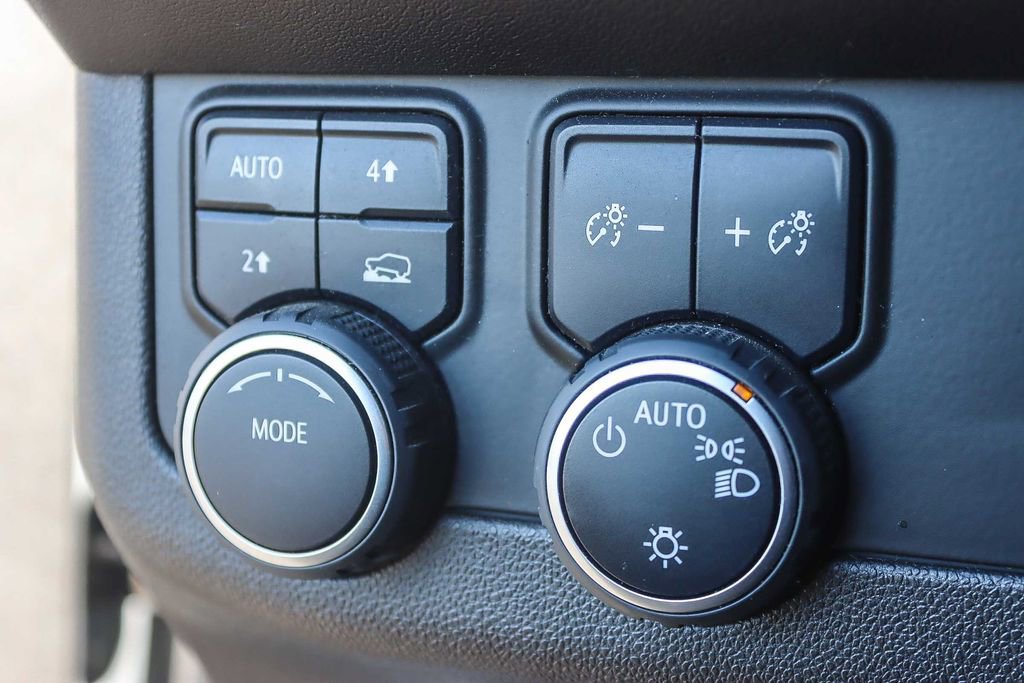 Certified 2022 Chevrolet Suburban LS image 49