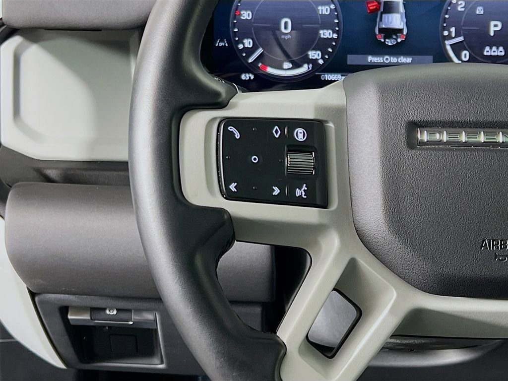 Used 2024 Land Rover Defender 110 S image 10