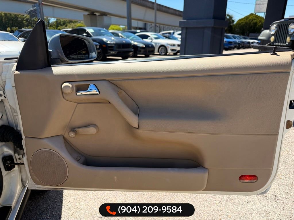 Used 2001 Volkswagen Cabrio GL image 28
