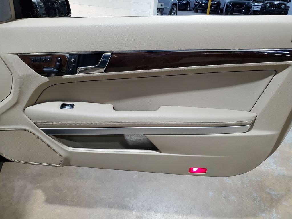 Used 2011 Mercedes-Benz E 350 Cabriolet image 15