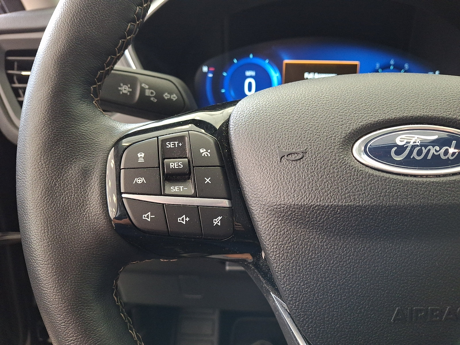 Certified 2022 Ford Escape Titanium w/ Titanium Elite Package AWD/4WD image 22