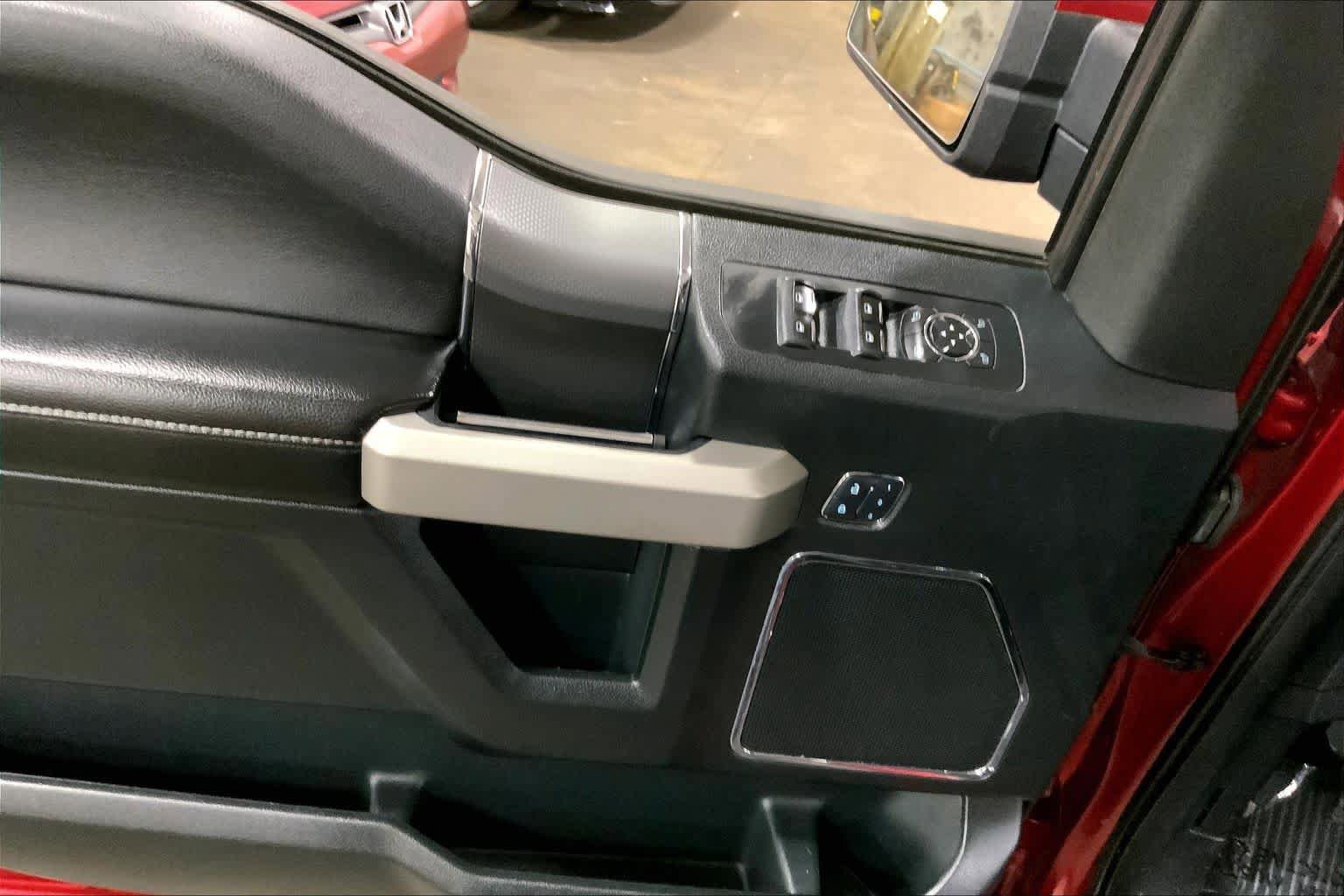 Used 2015 Ford F150 Lariat w/ Equipment Group 502A Luxury AWD/4WD image 36